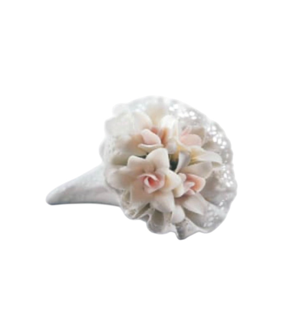 Lladro - Bouquet of Love Porcelain Figurine