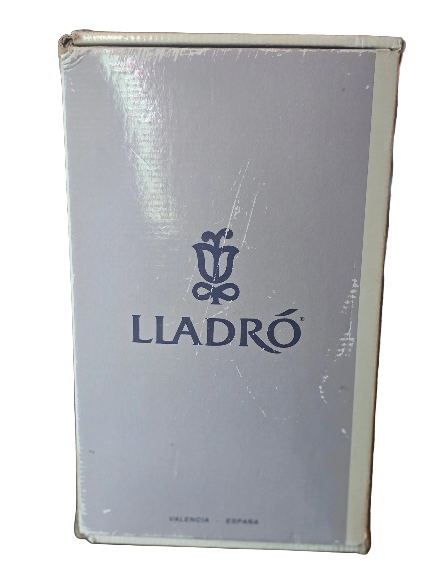 Lladro - Repose - Girl with Cat on Lap 12169