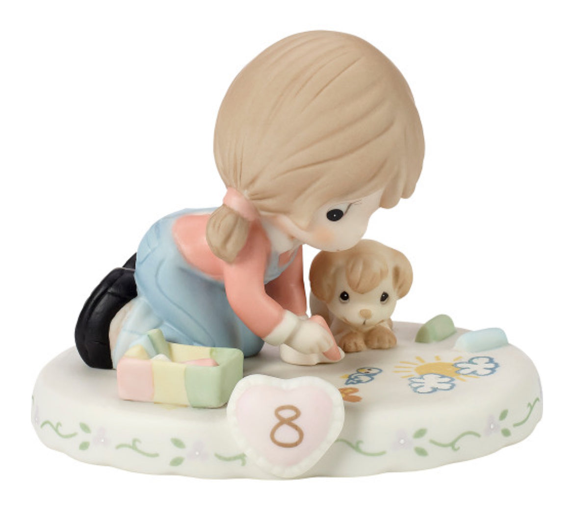 Growing in Grace Age 8 (New) - Precious Moment Figurine 154035