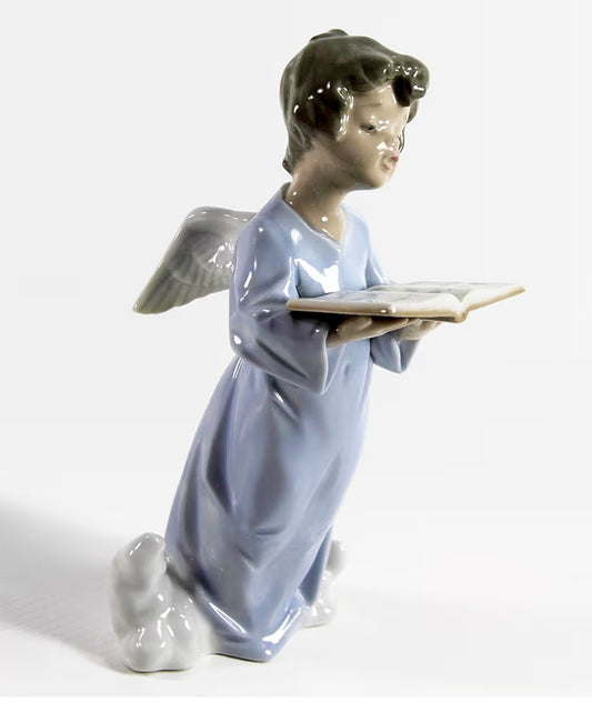 Lladro - Angelic Voice Porcelain Figurine