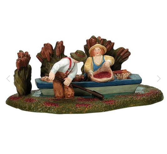Department 56 - New England Village - Gathering Cranberries