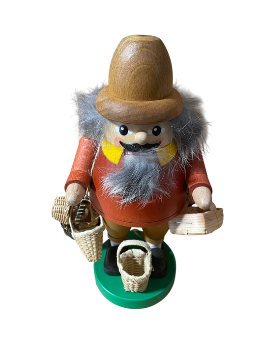 Richard Glasser 8" Nutcracker Erzgebirgische Volkskunst - Basket Maker