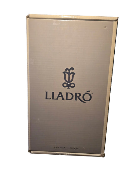 Lladro - Declaration of Love or Be Mine (Declaracion De Amor) 06597 Porcelain Figurine