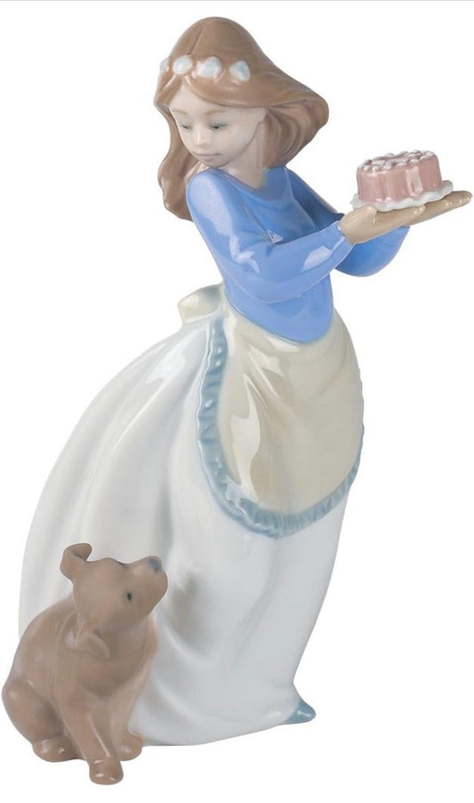 Nao Lladro - Puppy's Birthday - Porcelain Figurine
