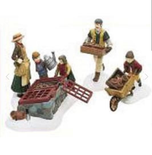 Department 56 - Dickens Village - Tending The Cold Frame