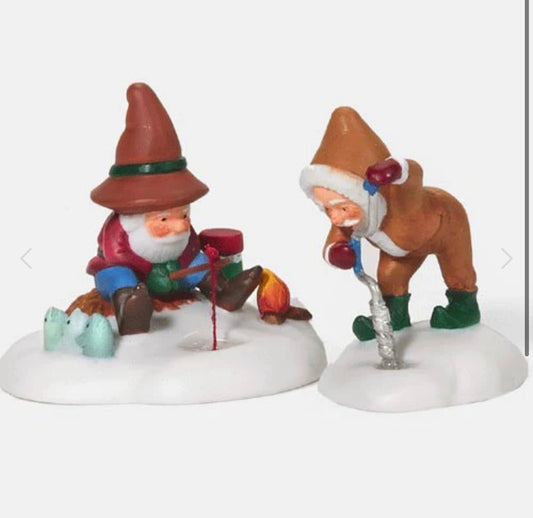 Department 56 - North Pole Village - This Looks Like A Good Spot