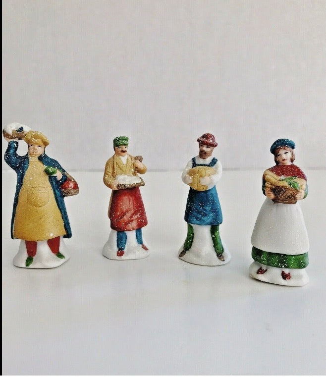 Department 56 - Christmas In The City - City People Set of 4
