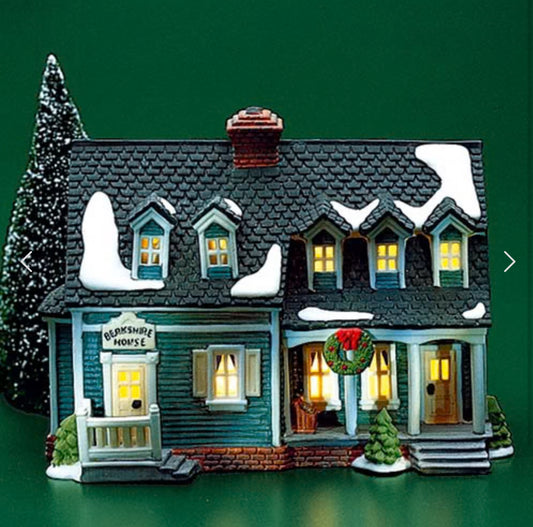 Department 56 - New England Village - Berkshire House
