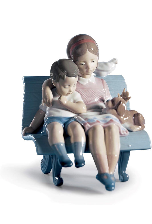 Lladro - Surrounded By Love - Porcelain Figurine