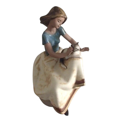 Lladro - Repose - Girl with Cat on Lap 12169