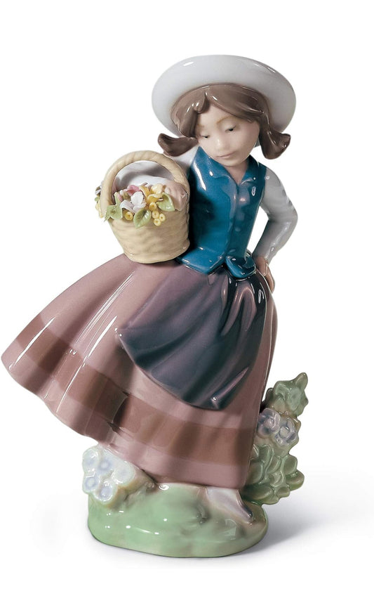 Lladro - Sweet Scent Porcelain Figurine