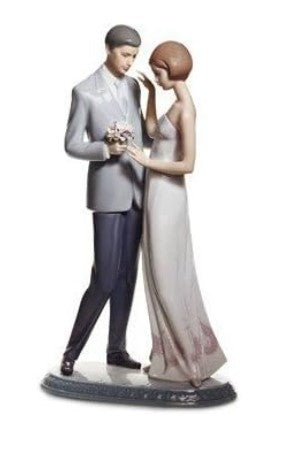 Lladro - Declaration of Love or Be Mine (Declaracion De Amor) 06597 Porcelain Figurine