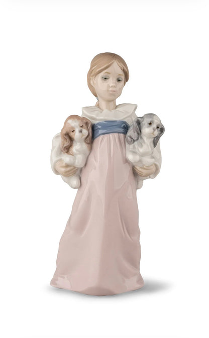 Lladro - Arms Full Of Love - Porcelain Figurine