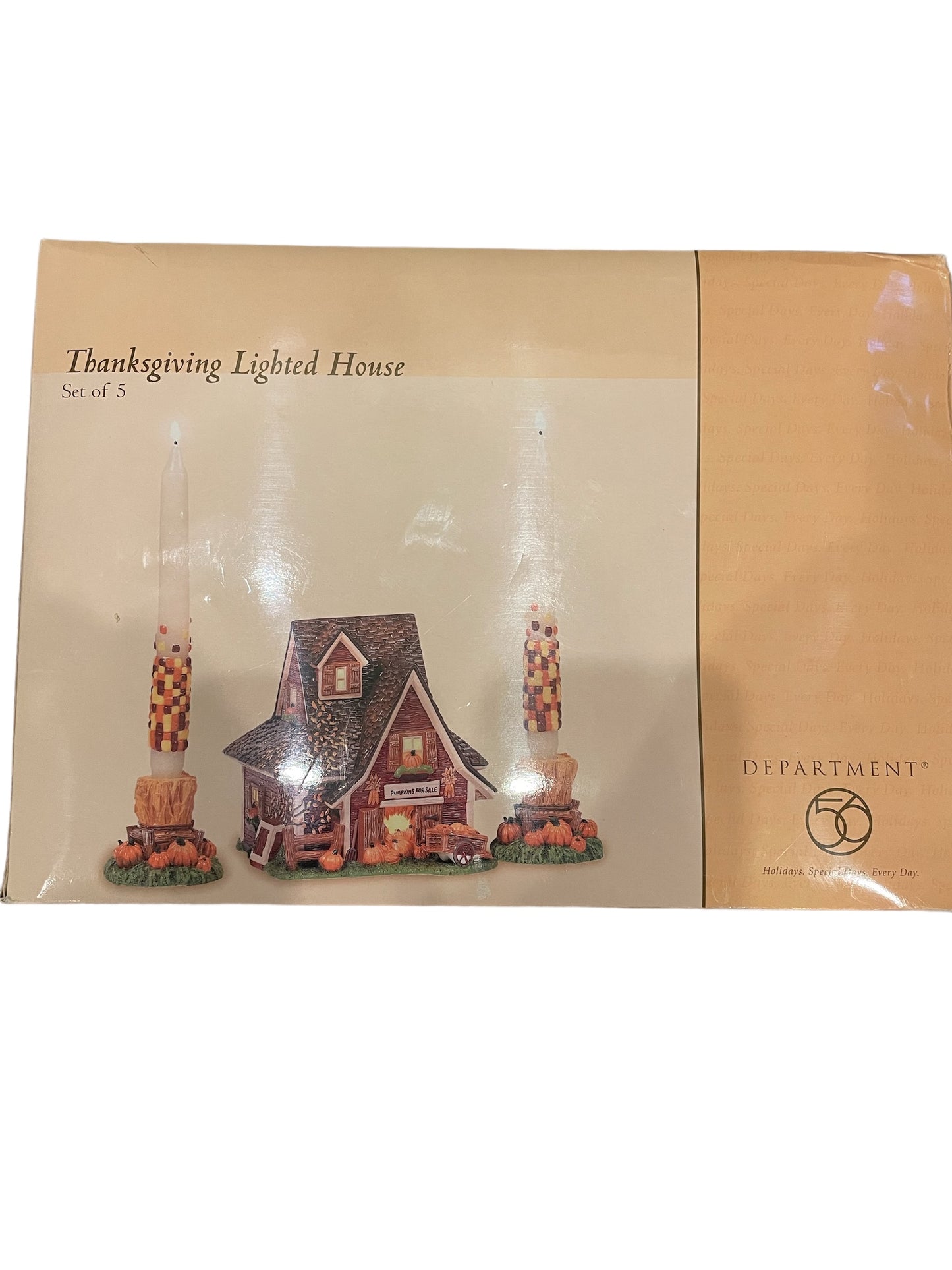 Department 56 - Thanksgiving House with candles