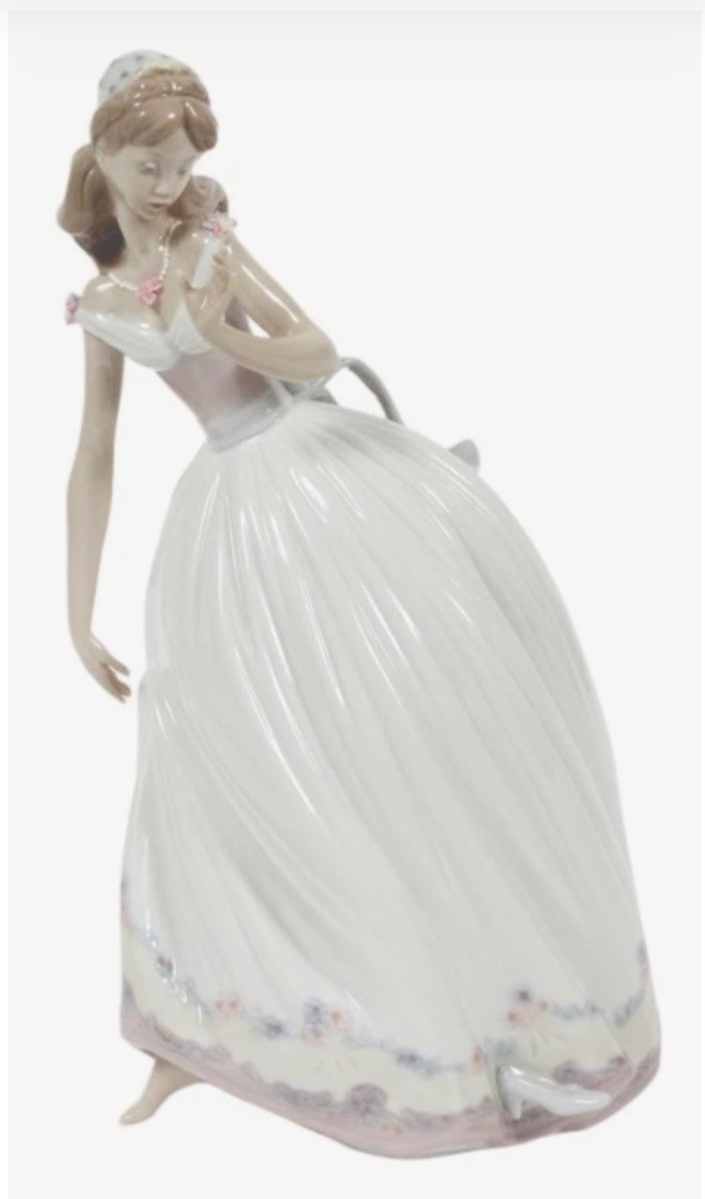 Lladro - The Glass Slipper Porcelain Figurine