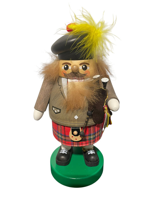 Richard Glasser 8" Nutcracker Erzgebirgische Volkskunst - Scotsman