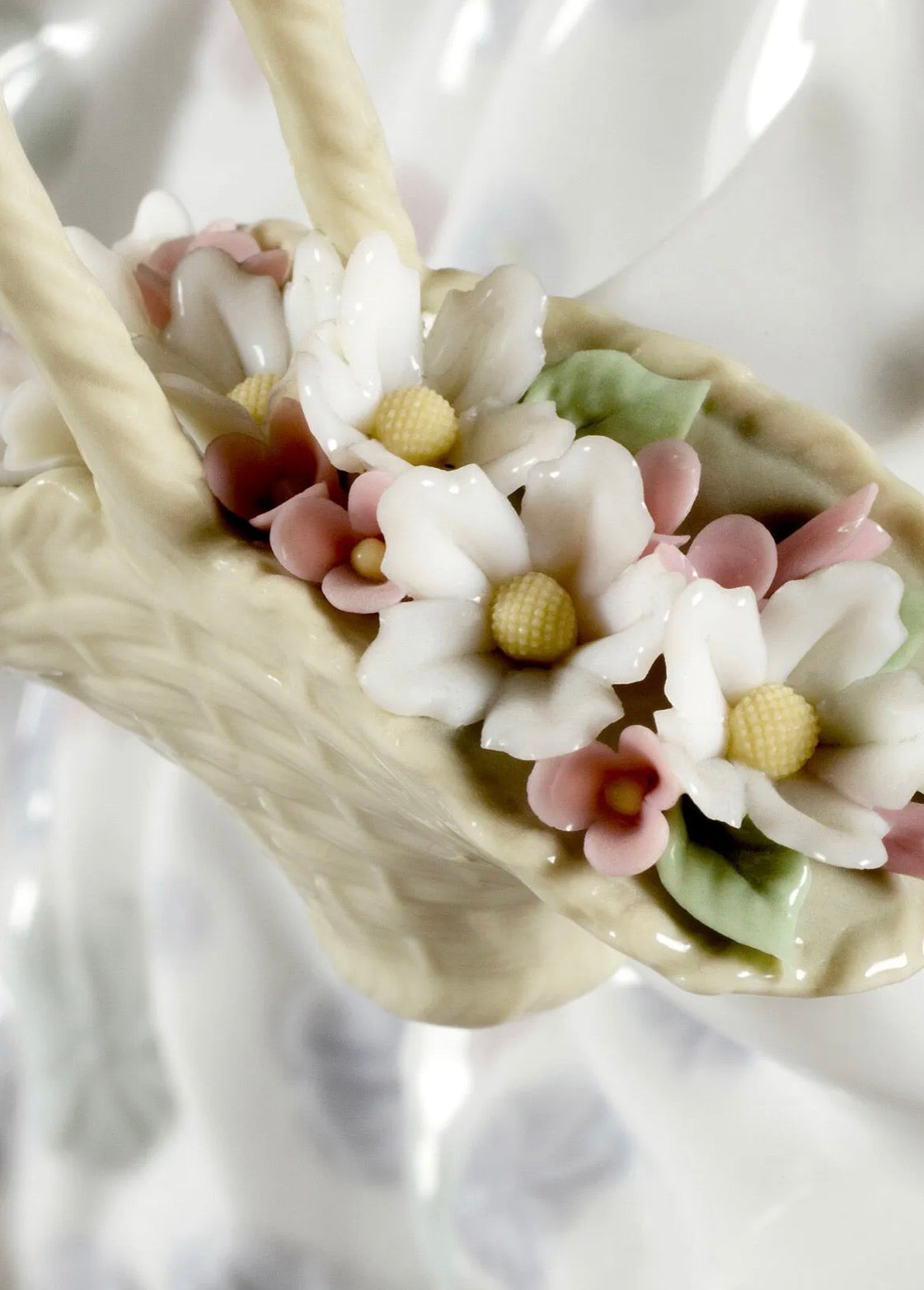Lladro - Spring Splendor - Porcelain Figurine