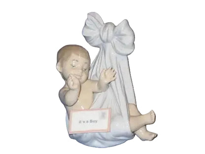 Lladro - Heaven’s Gift (It's a Boy) / Bebé Cariñoso - 07587 Porcelain Figurine