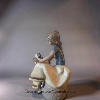 Lladro - Repose - Girl with Cat on Lap 12169