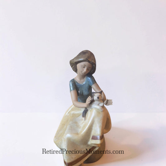Lladro - Repose - Girl with Cat on Lap 12169