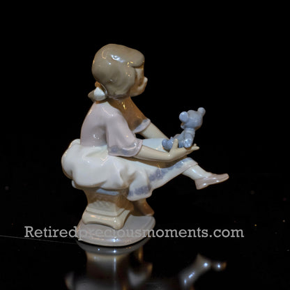Lladro - Best Friend COLUMPIANDO AL OSITO - Porcelain Figurine  07620