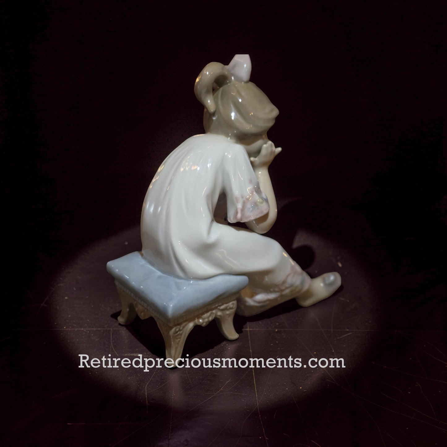 Lladro - Nothing To Do - Porcelain Figurine  5649