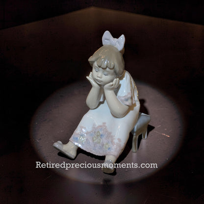 Lladro - Nothing To Do - Porcelain Figurine  5649