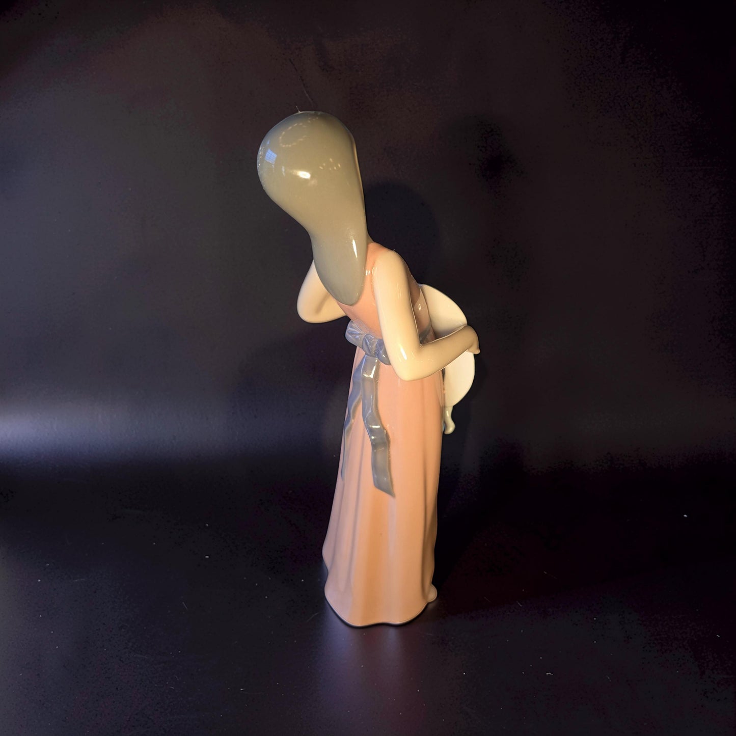 Lladro - The Dreamer (Pamela Plantada) 05008