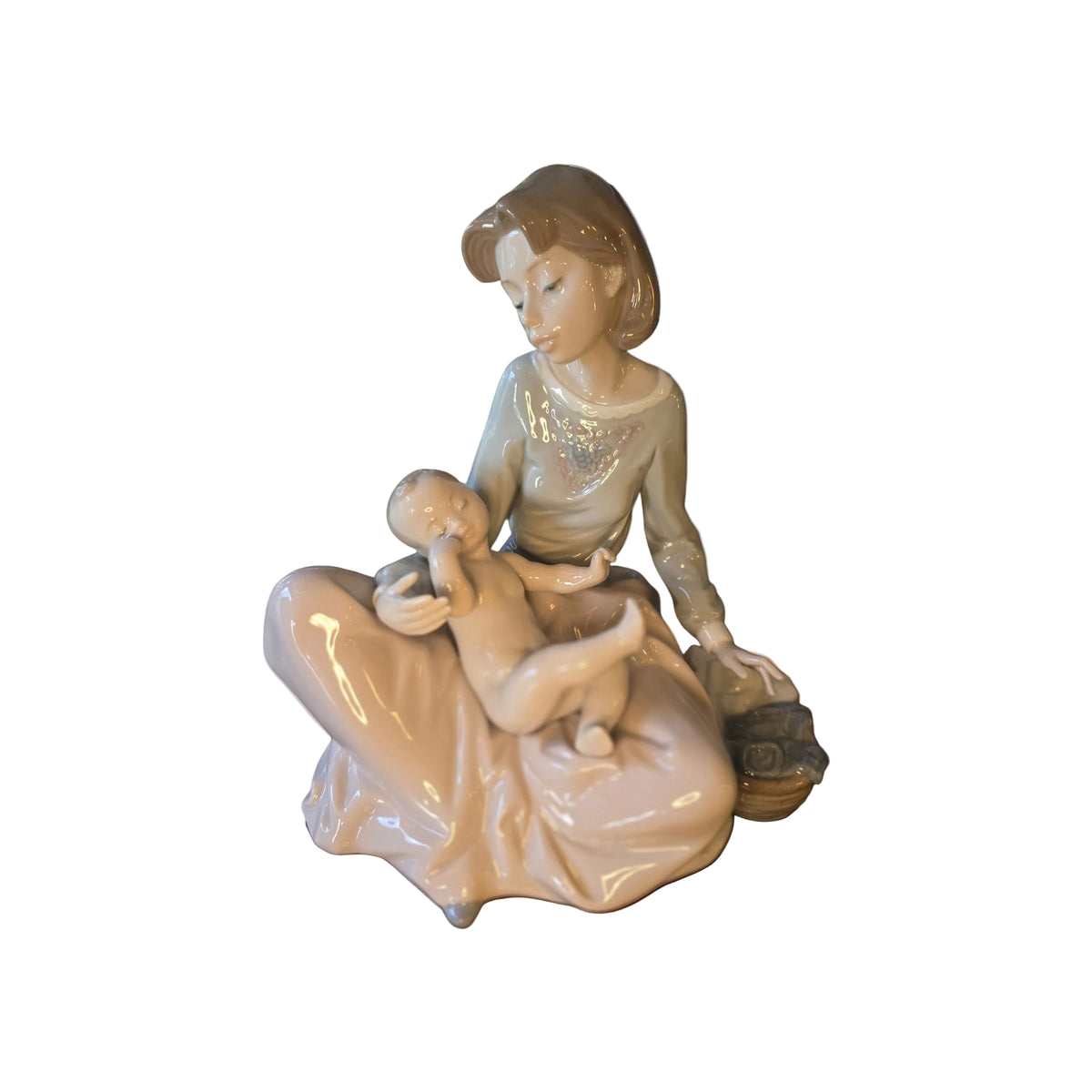Lladro - One For You, One For Me (Una Para, Ti, Una Para Mi) 06705 Porcelain Figurine