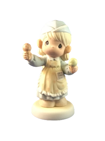 Scoopin' Up Some Love  - Precious Moment Figurine