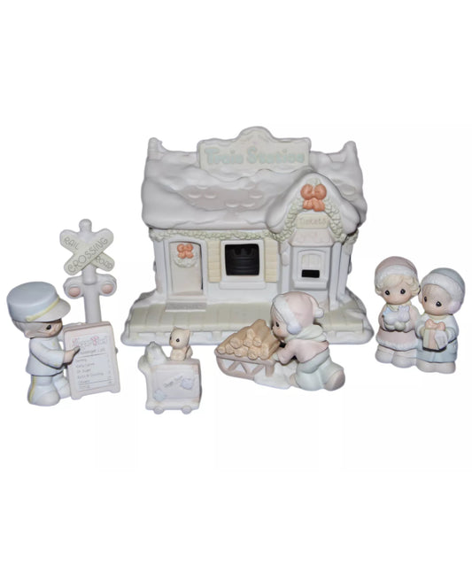 Train Station Nightlight Set - Precious Moment Figurine